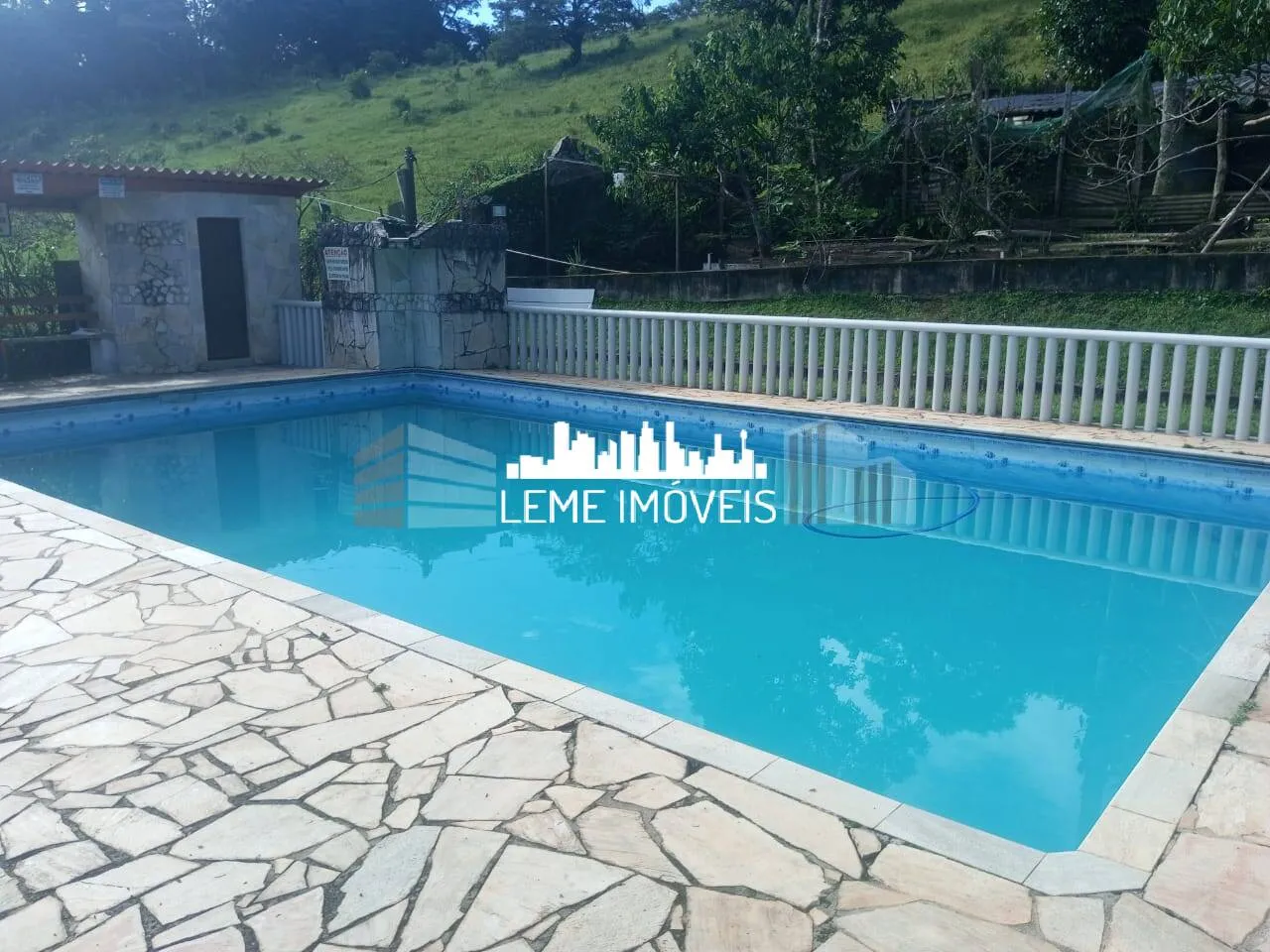 Imagem LINDO SITIO RICO EM ÁGUA MEDINDO 140,00 MIL METROS!!!