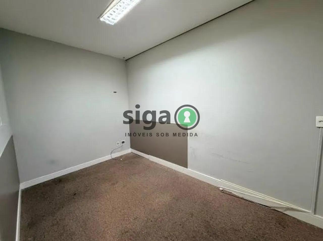 Imagem Conjunto Comercial a Venda e Locação em Cerqueira César com 153m², Sem mobília.