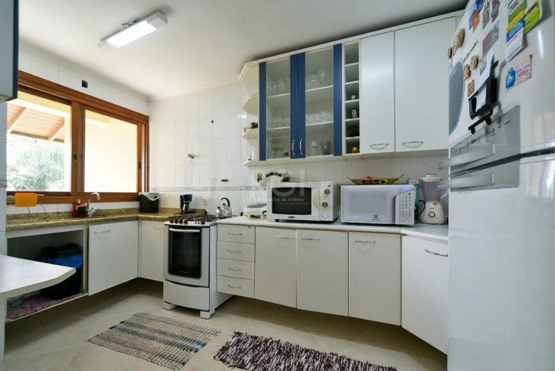 Imagem Casa Condominio para Venda - 240m², 3 dormitórios, sendo 1 suites, 3 vagas - Tristeza
