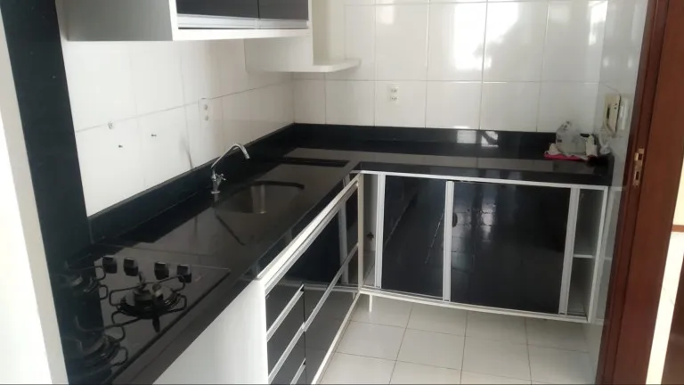 Imagem Apartamento com 3 Quartos para Alugar, 1 m² em Recanto dos Vinhais - São Luís