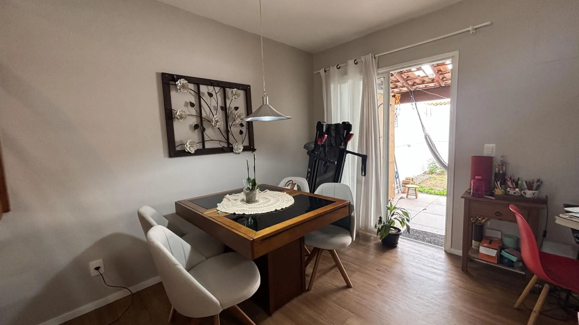 Imagem Casa de Condomínio em Hípica