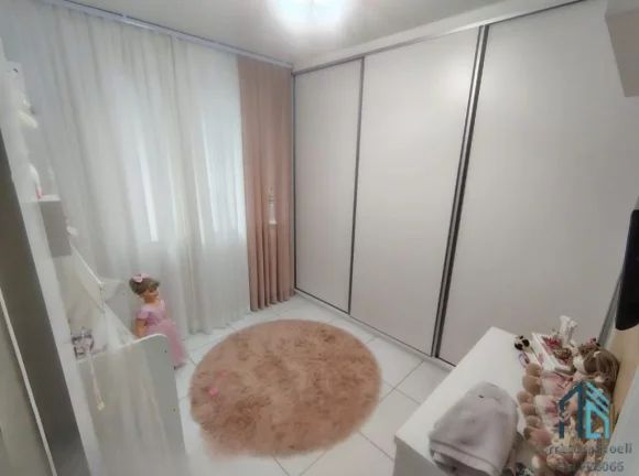 Imagem Chácara LINDA com 3.700m², Semi mobiliada, 03 quartos, churrasqueira, em Colombo - PR