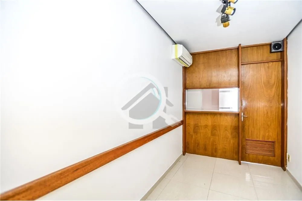Imagem O Seu Espaço Profissional no Coração do Centro Histórico de Porto Alegre! Descrição: Sala Come...