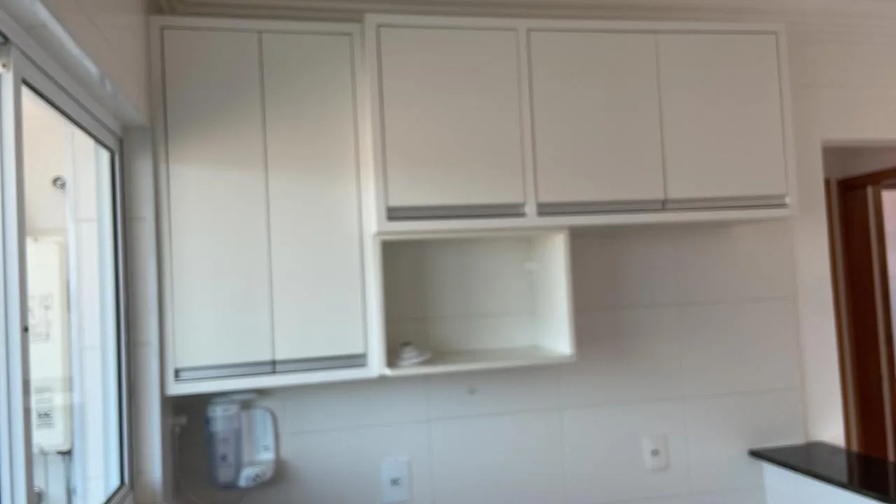 Imagem Apartamento Elegante no Edifício Nena Moncayo - 2 Dormitórios, Suíte e Vista Deslumbrante