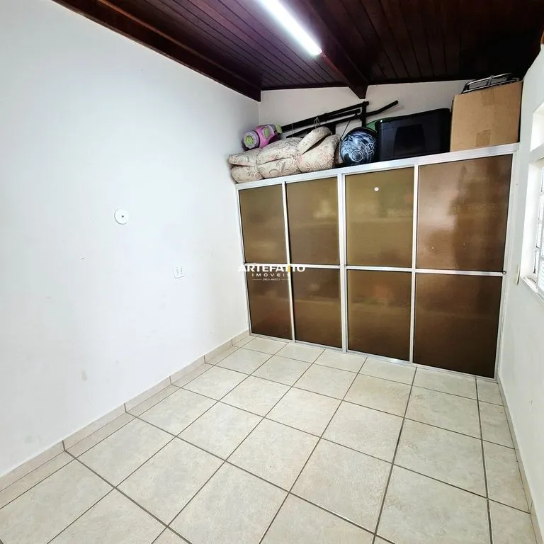 Imagem Casa com 4 dormitórios no bairro Vila Nossa Senhora das Graças
