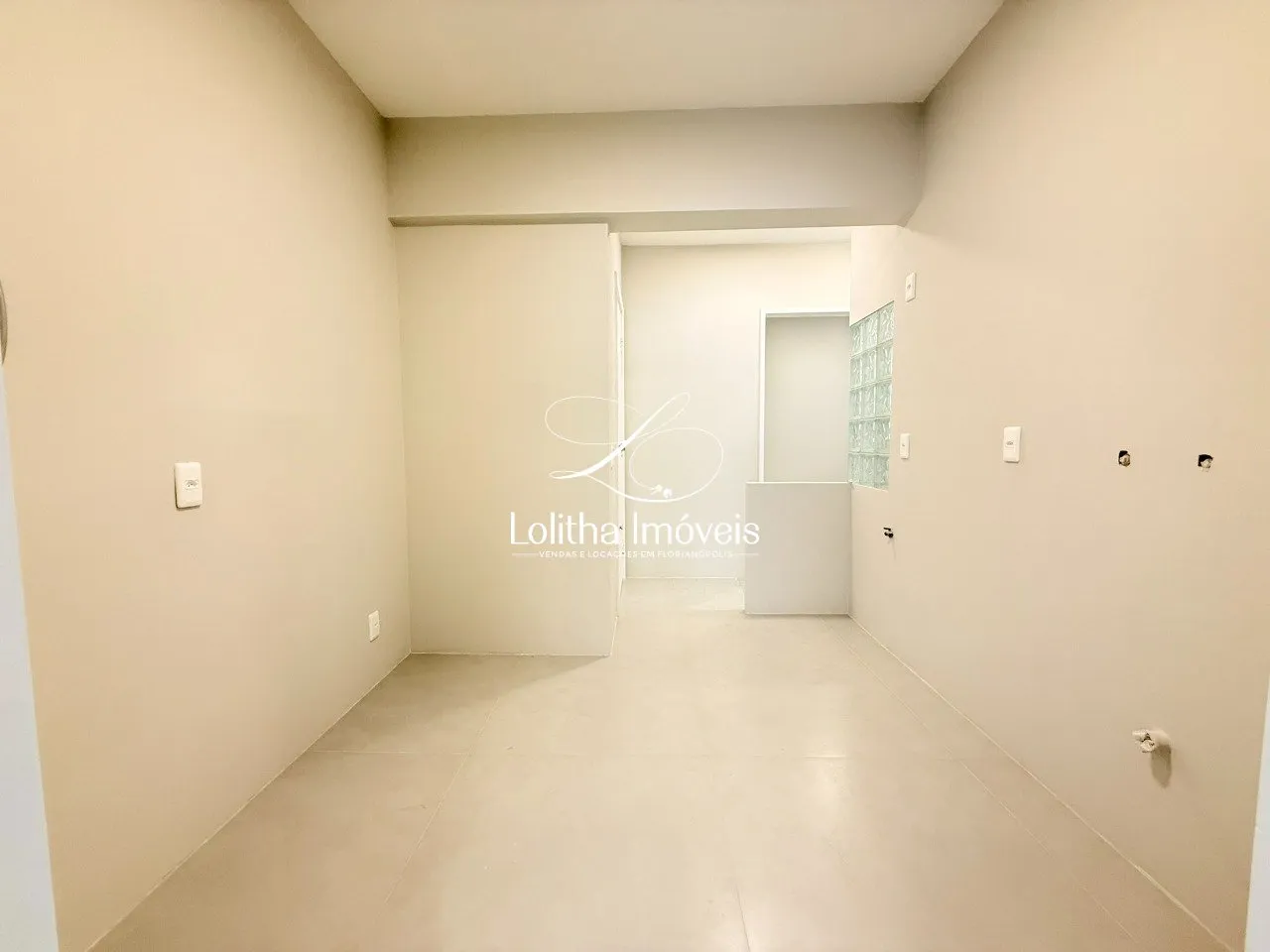 Imagem APARTAMENTO COM 3 DORMITÓRIOS À VENDA NO CENTRO DE FLORIANÓPOLIS/SC