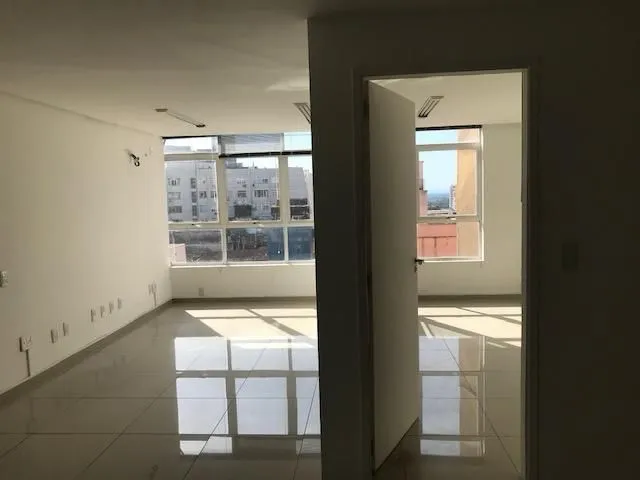 Imagem Sala comercial à venda em Porto Alegre, Centro Histórico