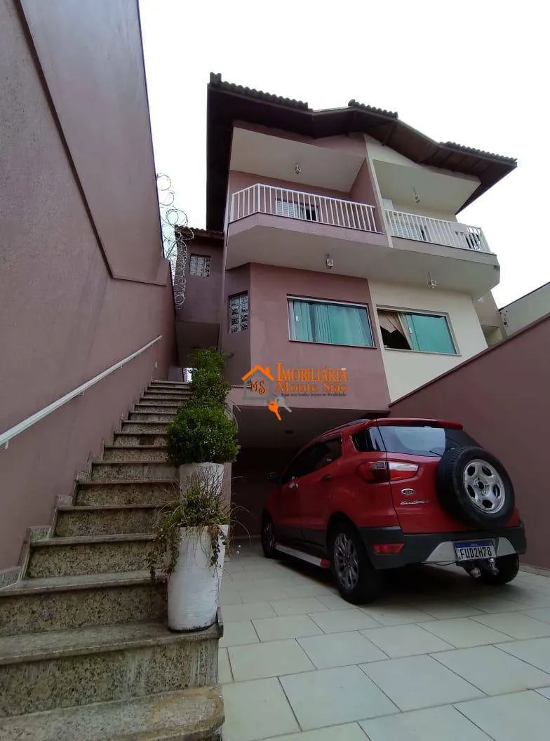 Imagem Sobrado com 3 dormitórios à venda, 144 m² por R$ 799.000,00 - Jardim do Papai - Guarulhos/SP