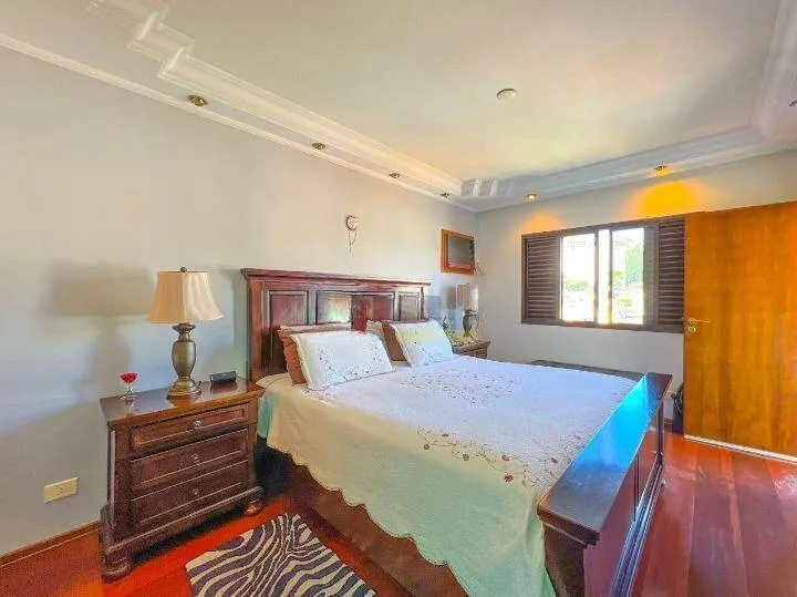 Imagem Casa Jardim França (Tucuruvi) - 800M², 7 Dorms, 5 Suítes, 8 Vagas, Piscina.