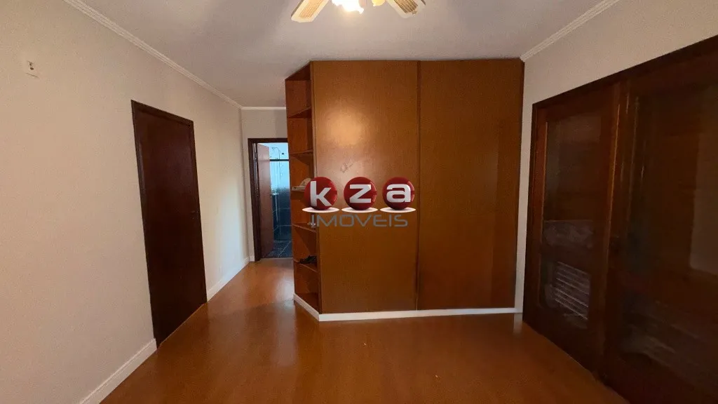 Imagem Casa em Condomínio de Alto Padrão na Vila Faustina II em Valinhos-SP - 3 Quartos, 1 Suíte, 2 Salas, 4 Banheiros, 4 Vagas - 212m².