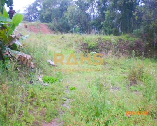 Terreno para construção a venda no bairro Iririú em Joinville, Com área total de 2.345,00 m², u...