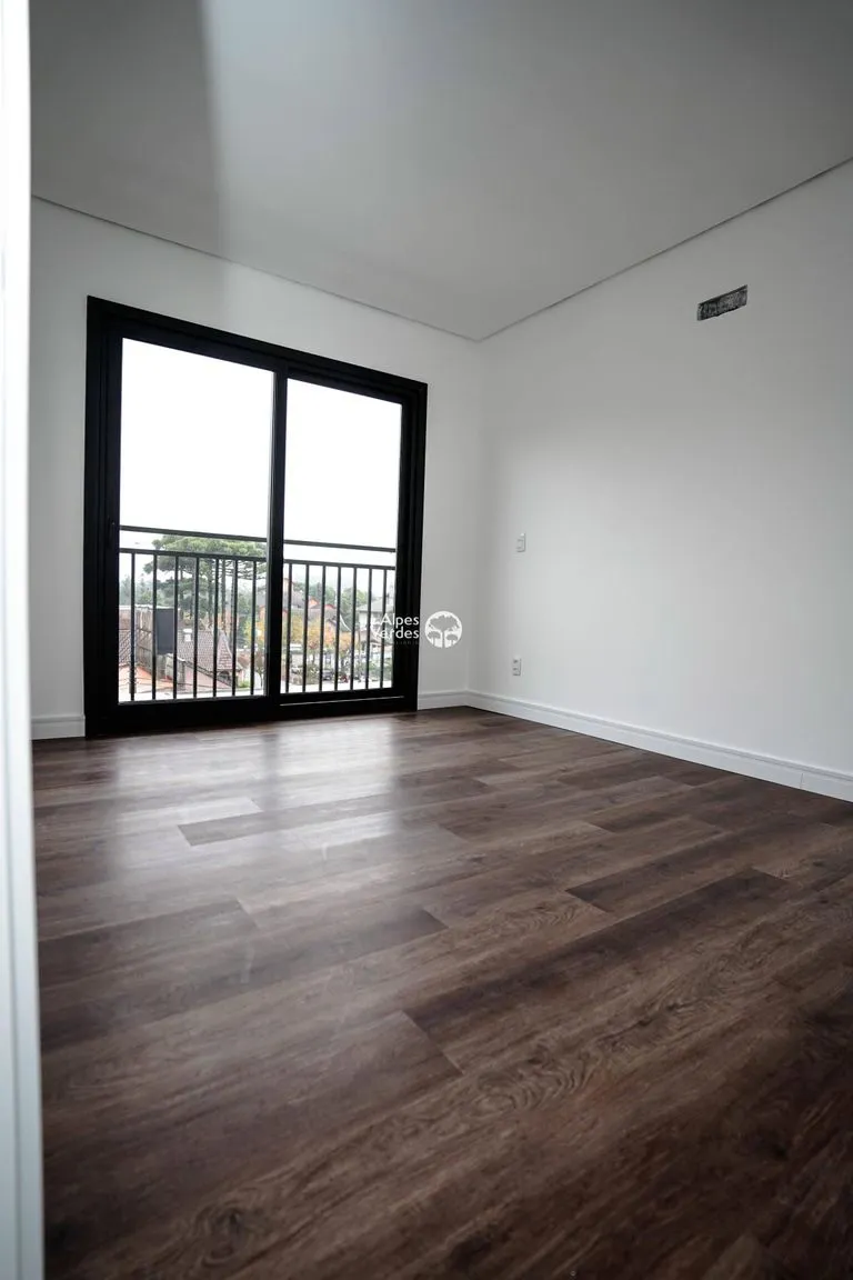 Imagem Vende-se apartamento em Gramado com 2 suites