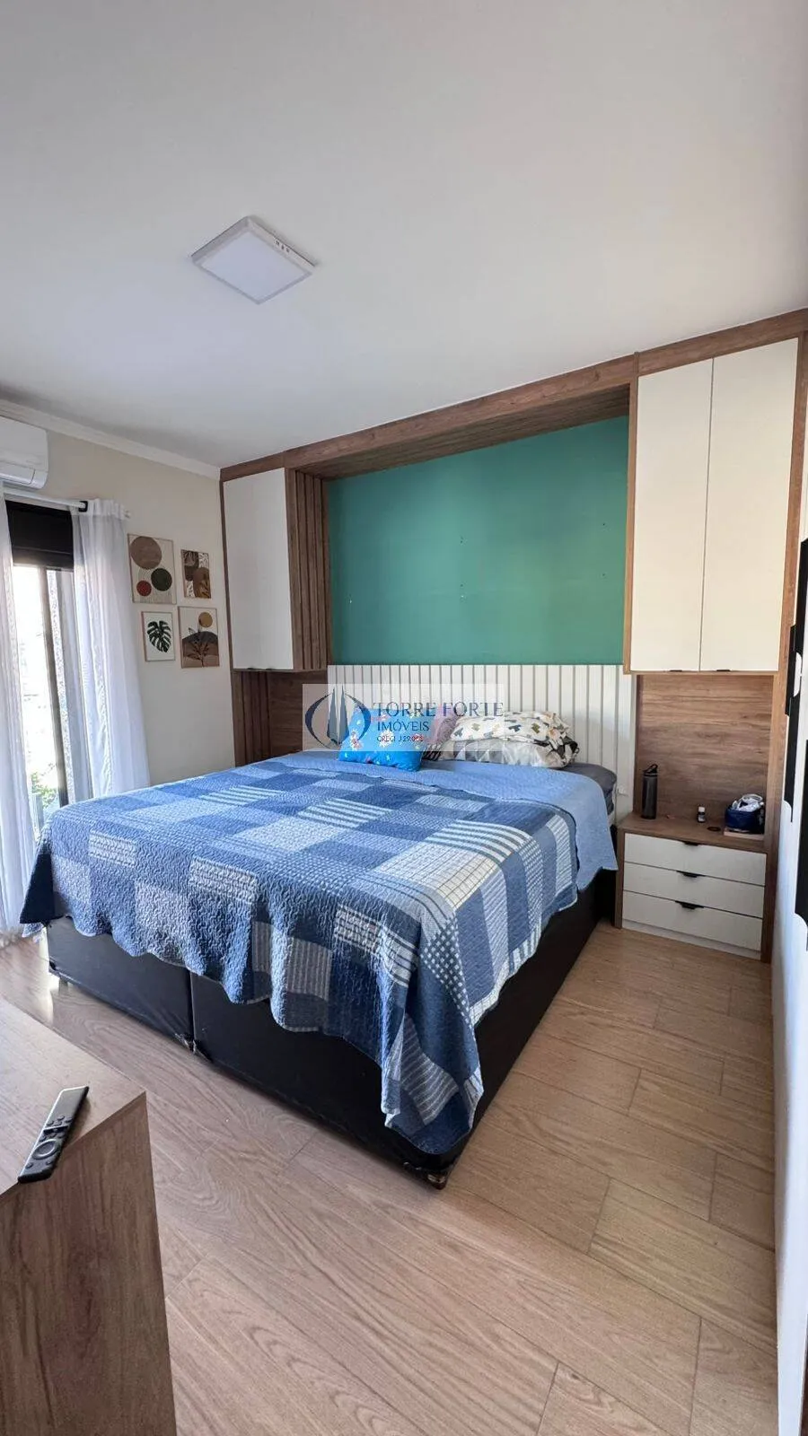 Imagem Belo Sobrado com 3 Suítes, 2 Vagas de Garagem e Piscina na Vila Carrão