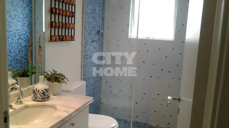 Imagem Apartamento com 117m2, 3 dormitórios ( 1 suíte ), 3 banheiros e 2 vagas na garagem. Apartamento re...