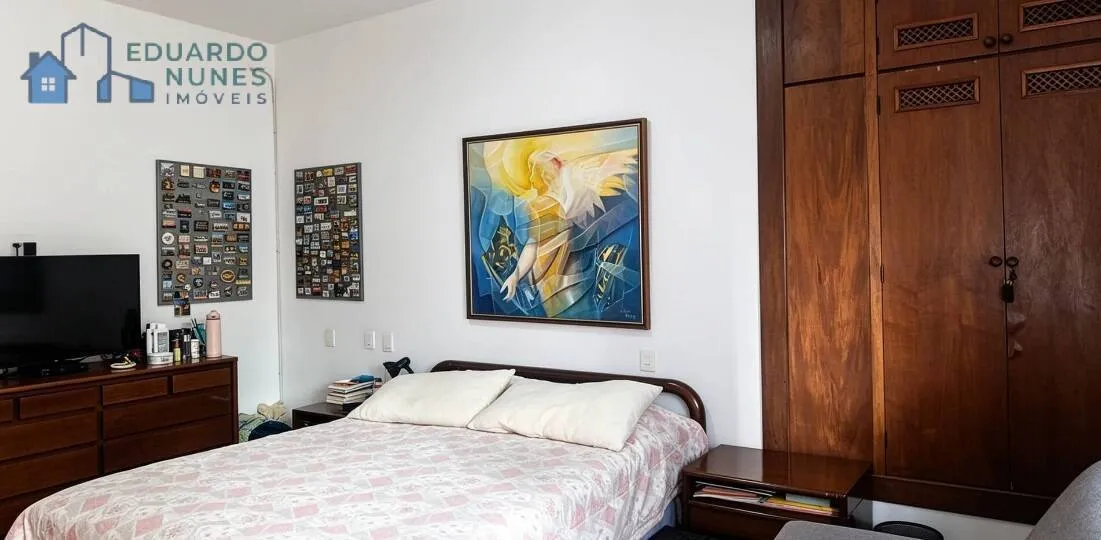 Imagem Casa à Venda no Santo Antônio, com 8 Quartos, 03 vagas, 396 m² de Lote
