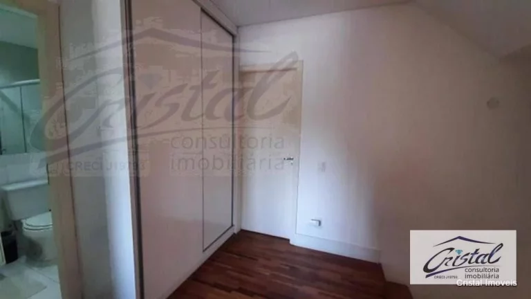 Imagem Excelente casa no miolo da Granja Viana!