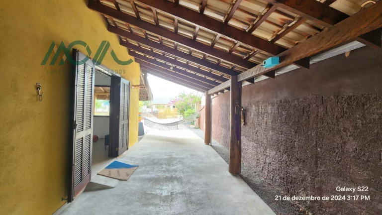 Imagem Casa à Venda em Itapoá SC, 3 Dormitórios, Próxima à Praia e Comércio Local