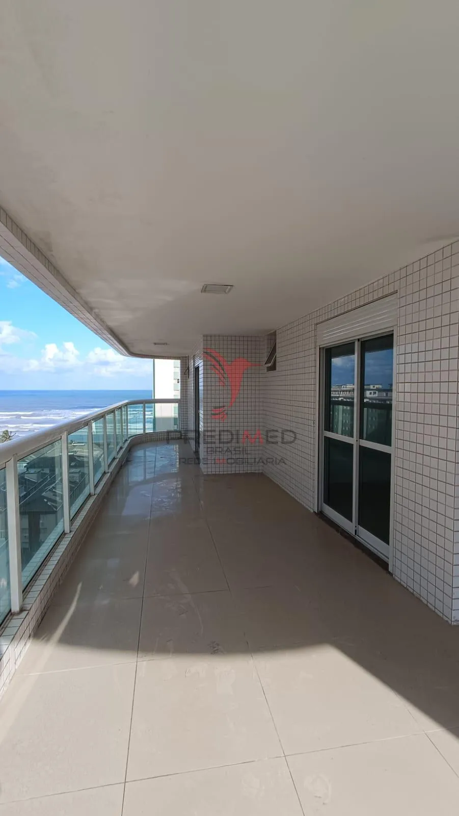 Imagem Apartamento com varandão novo de 3 Suites á venda com vista mar no Tupi, Praia Grande