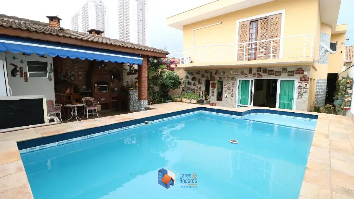 Imagem Sobrado para venda em Santo Amaro com 3 quartos, sendo 3 suítes, 283.79m²