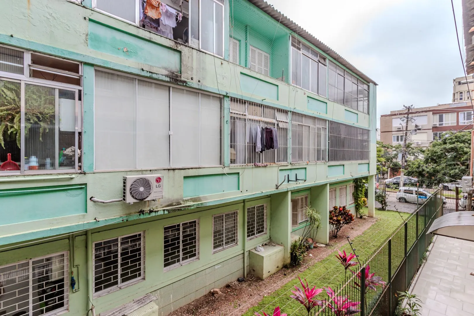 Imagem Apartamento no Menino Deus de 1 dormitório DESOCUPADO