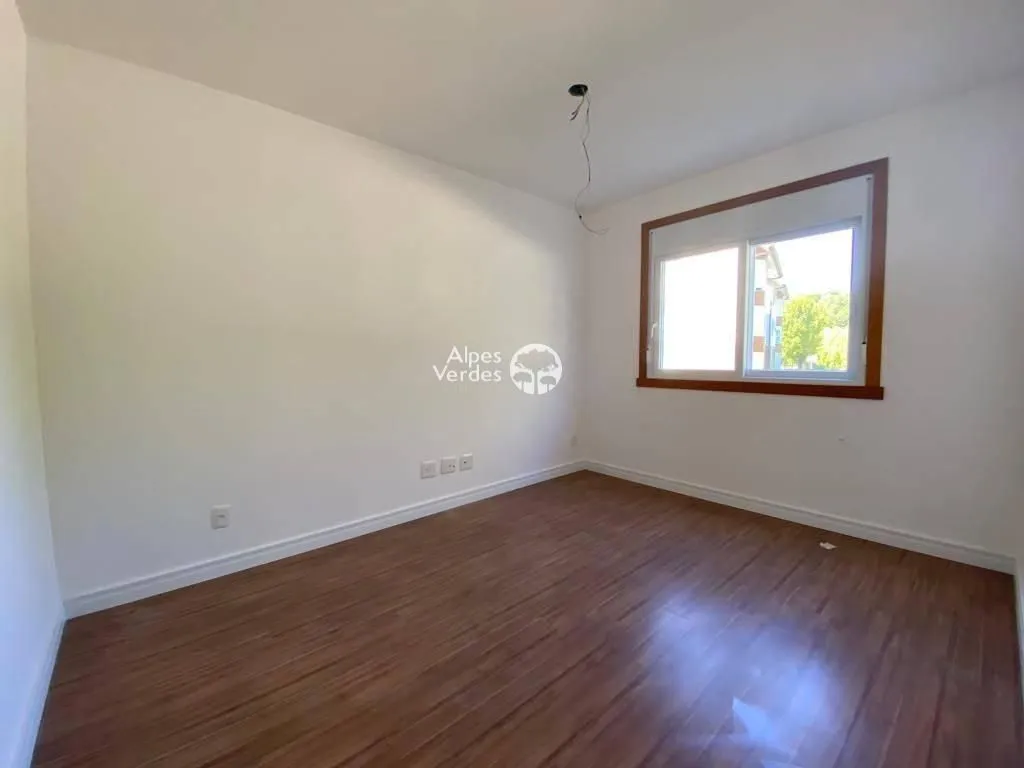 Imagem VENDE-SE APARTAMENTO EM GRAMADO PROXIMO A RUA COBERTA