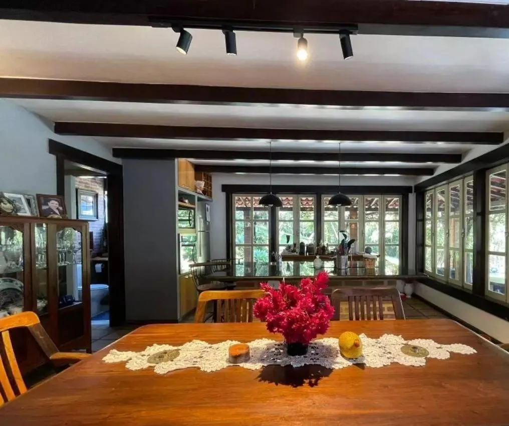 Imagem Casa para Venda em Petrópolis / RJ no bairro Araras