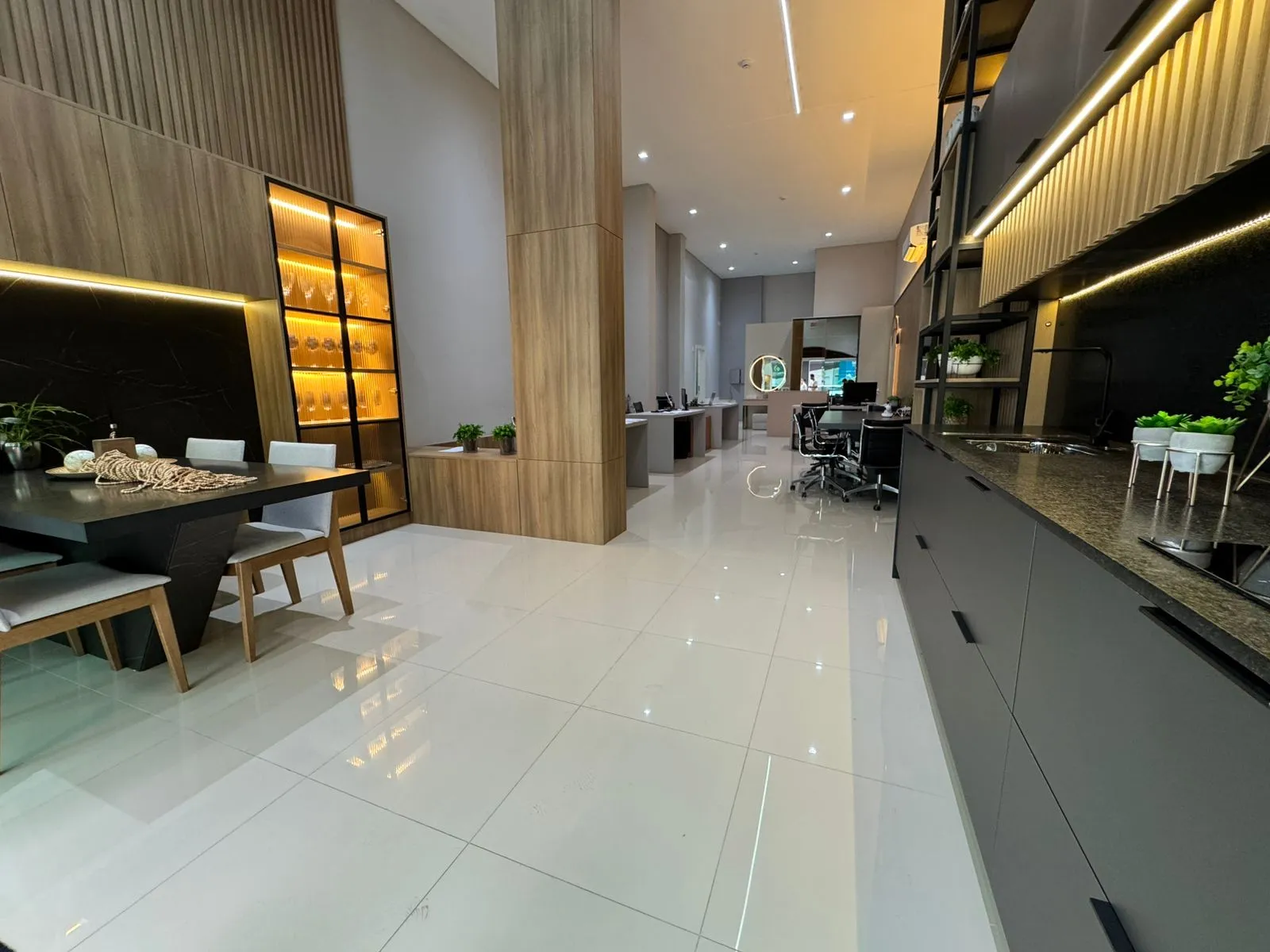 Imagem Sala Comercial à venda com 127m2 por R$ 1.400.000,00
