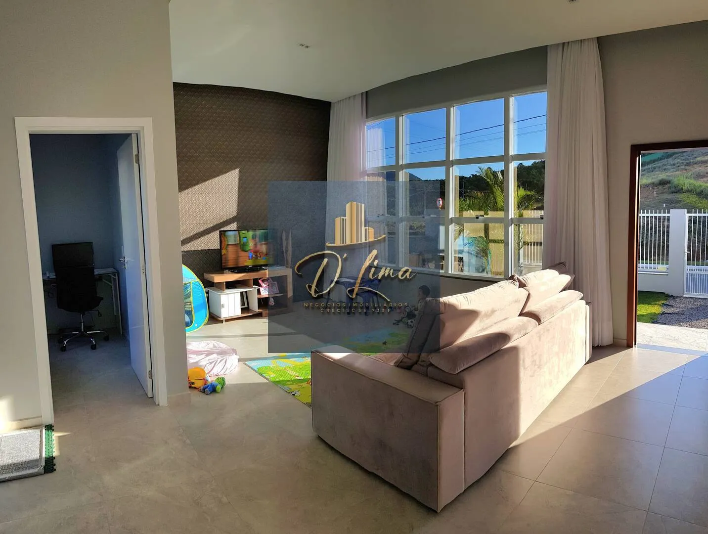 Imagem Casa em condomínio fechado á venda com 3 quartos em Forquilhas
