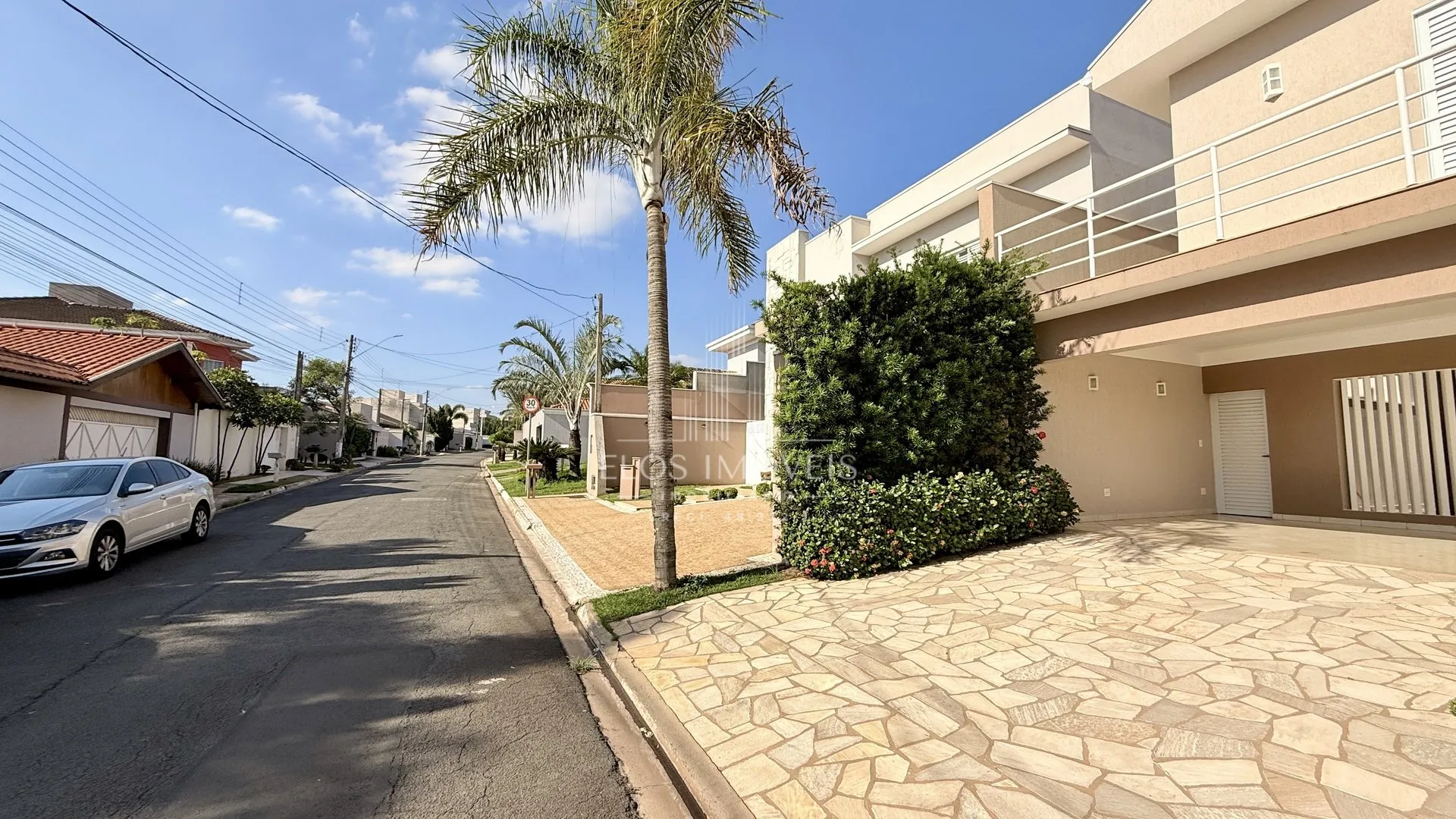 Imagem Sobrado de 3 quartos, 256m² no bairro Jardim Terras de Santa Elisa, em Limeira