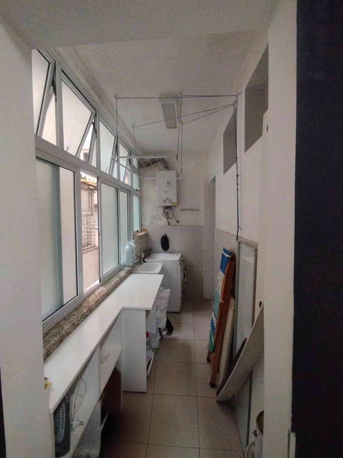 Imagem Apartamento com 3 dormitórios e vaga de garagem na João Pessoa - conforto e praticidade no coração de Porto Alegre!
