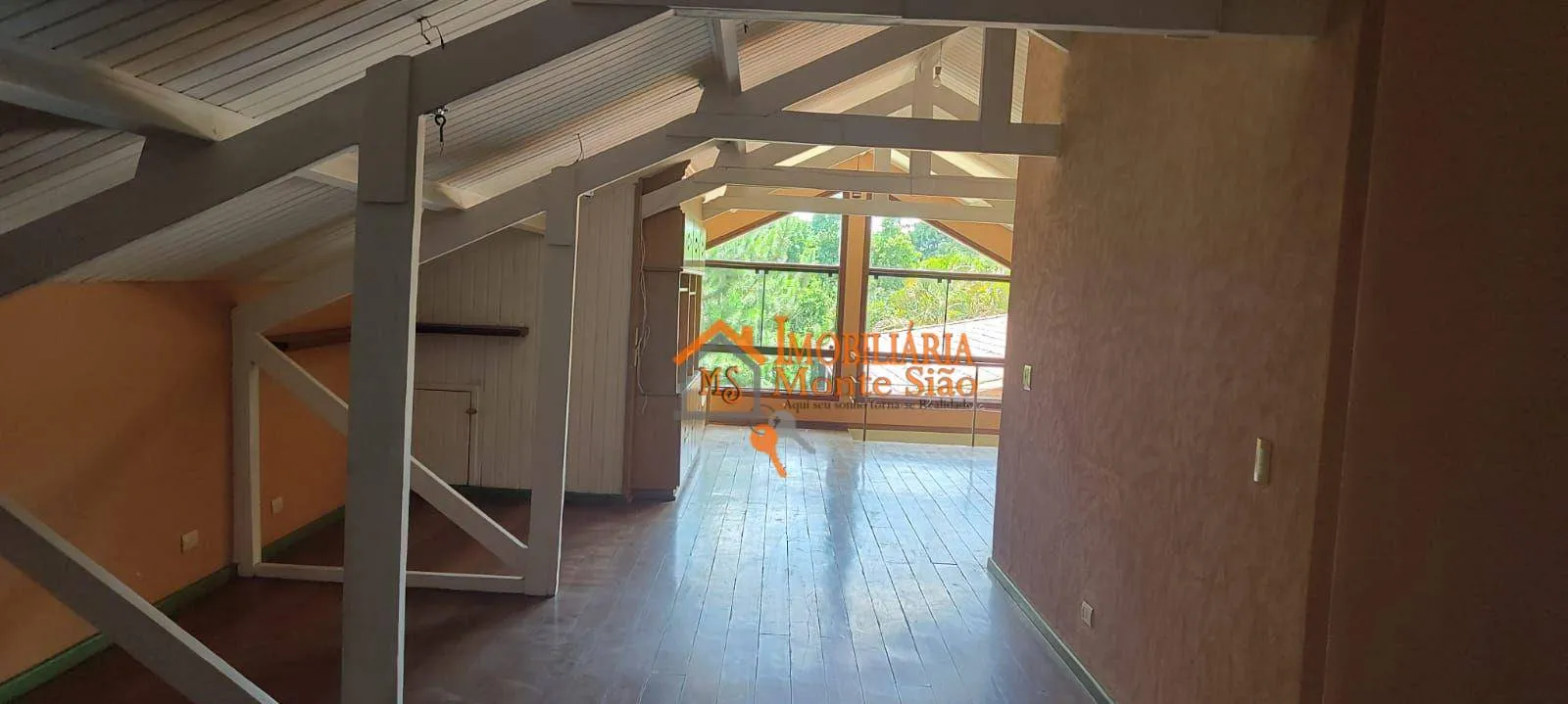 Imagem Sobrado com 4 dormitórios à venda, 500 m² por R$ 2.500.000,00 - Arujazinho II - Arujá/SP
