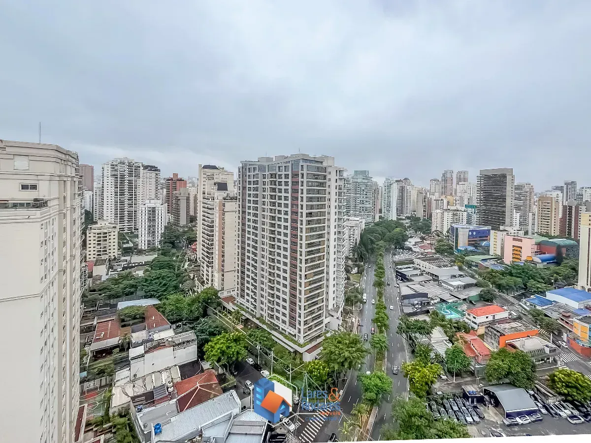 Imagem Apartamento para venda em Vila Uberabinha com 4 quartos, sendo 3 suítes, 233m²