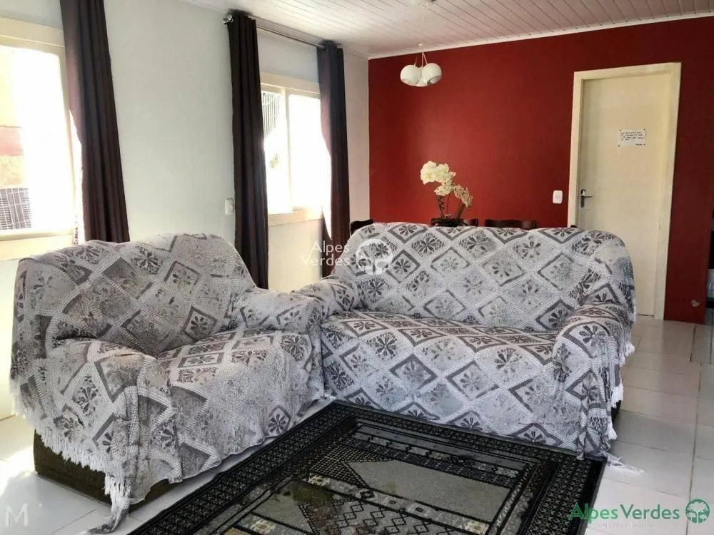 Imagem Vende-se uma linda casa na Várzea Grande - Gramado
