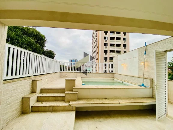 Imagem Casa Sobreposta para Venda em Santos, Aparecida, 3 dormitórios, 3 suítes, 6 banheiros, 2 vagas