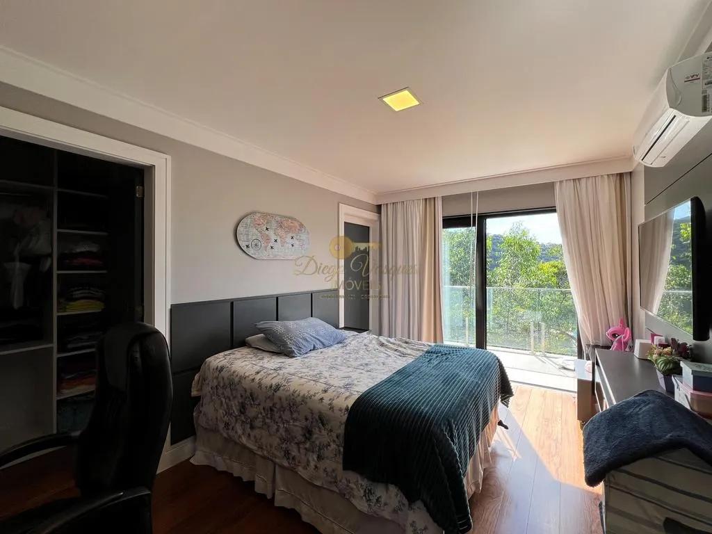 Imagem Casa em Condomínio para Venda em Teresópolis / RJ no bairro Quebra Frascos
