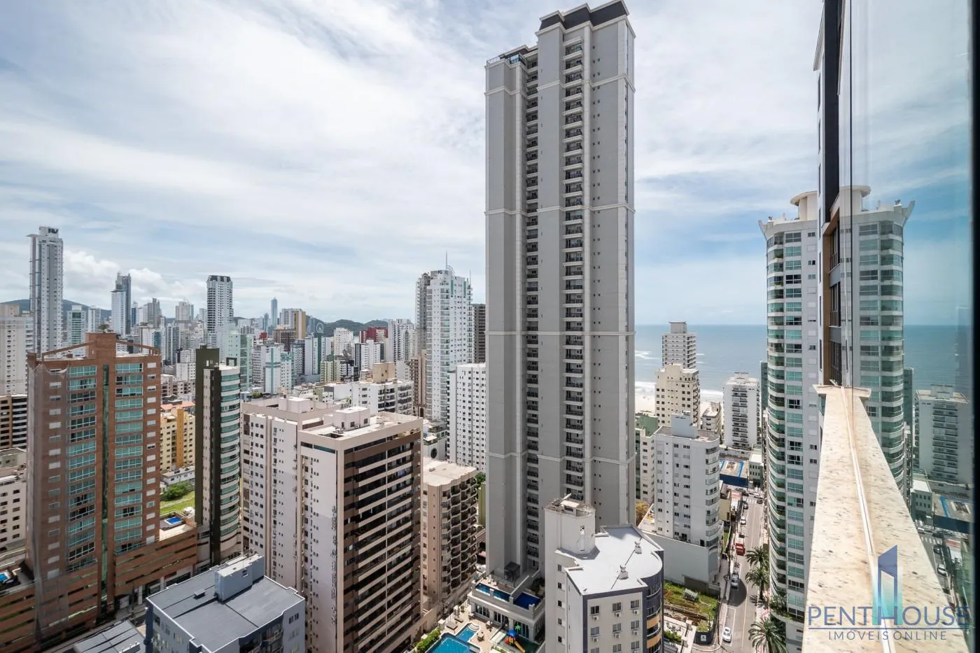Imagem Apartamento Duplex para Venda em Balneário Camboriú, CENTRO, 4 dormitórios, 4 suítes, 6 banheiros, 3 vagas