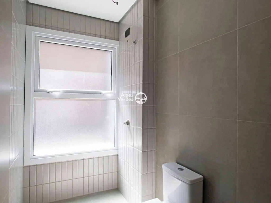 Imagem Vende-se Apartamento no Centro de Gramado, com 2 quartos