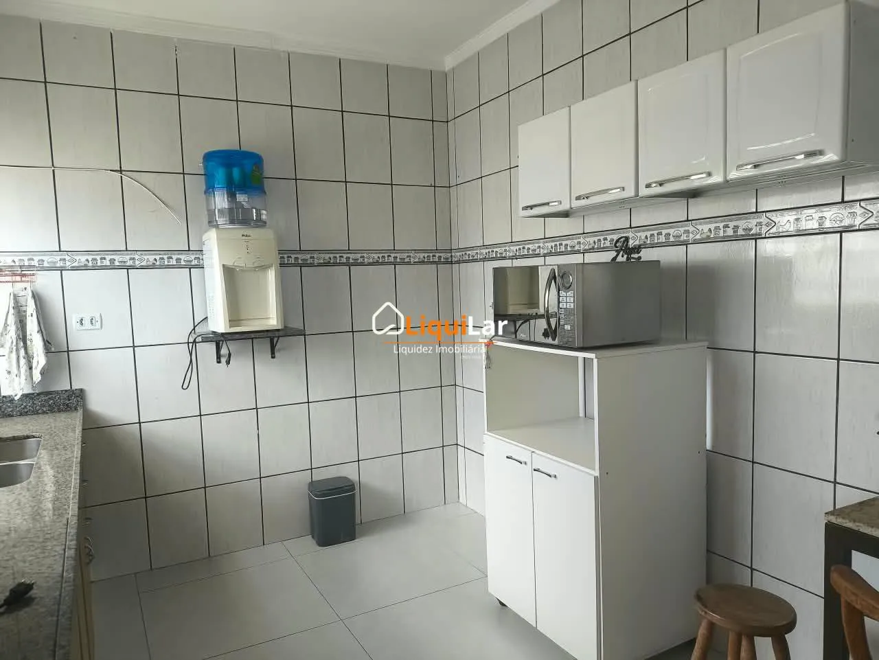 Imagem Casa para Locação Próximo ao Centro com 90 m², Suíte, Mobiliado e Área Gourmet Climatizada