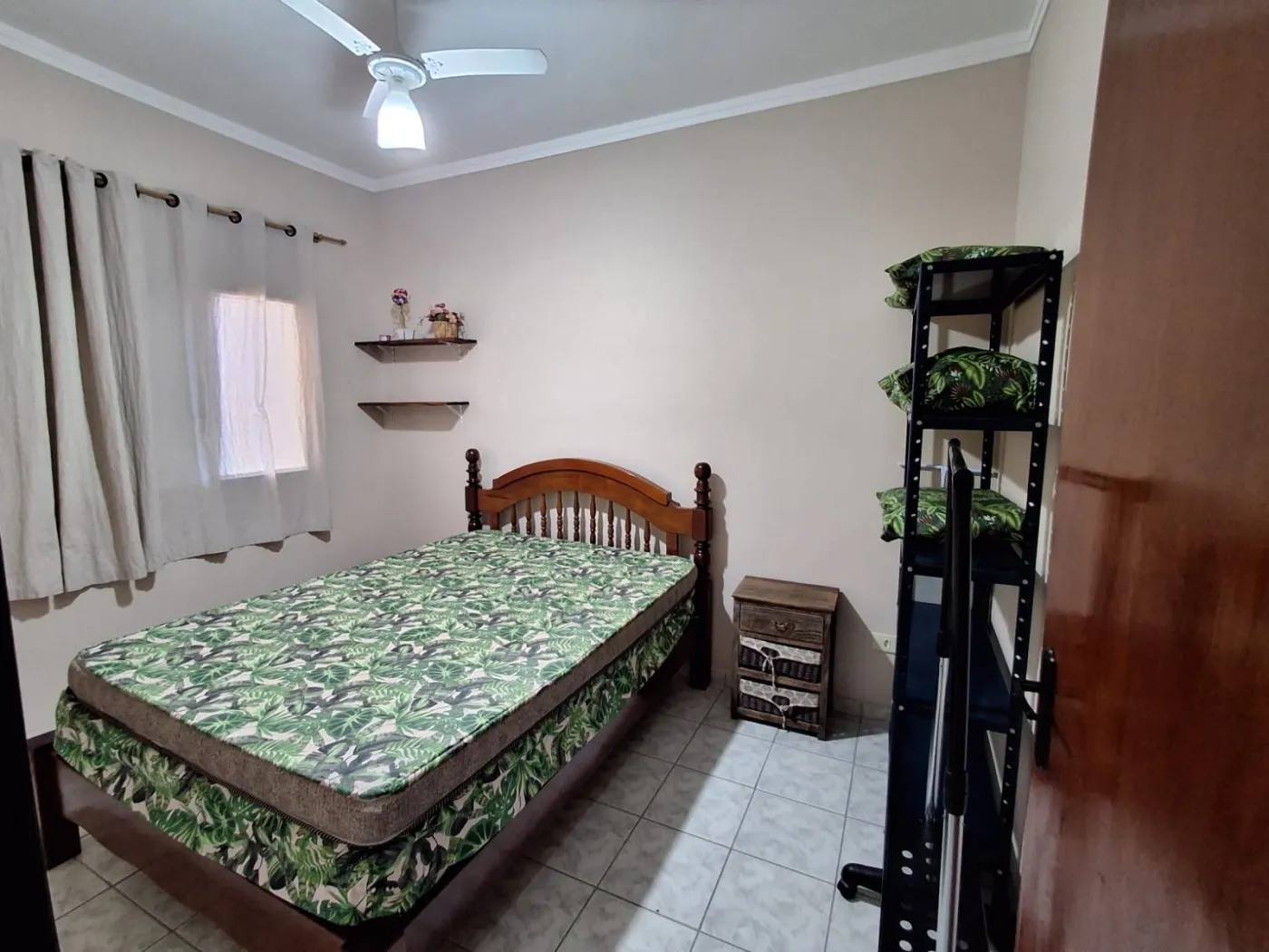 Imagem Apartamento para Venda em Ubatuba, Itaguá, 2 dormitórios, 1 banheiro, 1 vaga