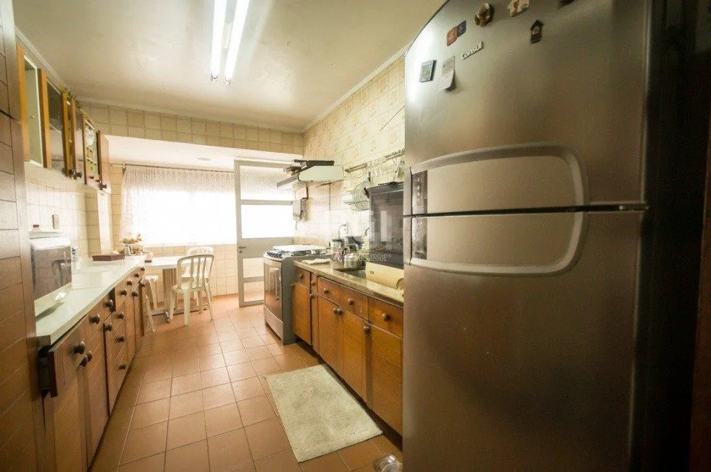Imagem Cobertura para Venda - 237.88m², 3 dormitórios, sendo 1 suites, 2 vagas - Moinhos de Vento