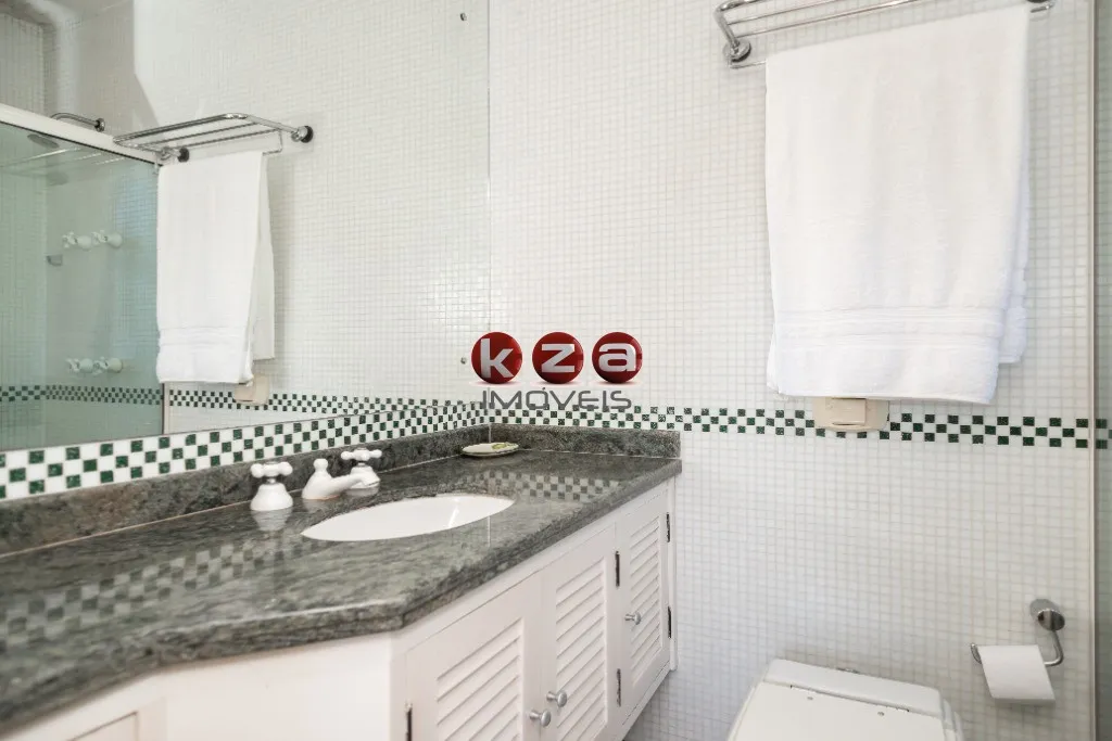 Imagem Casa de Luxo à Venda em Campos do Jordão - Green Hills Village: 5 Quartos, 3 Suítes, 3 Salas, 8 Banheiros, 3 Vagas, 300m².