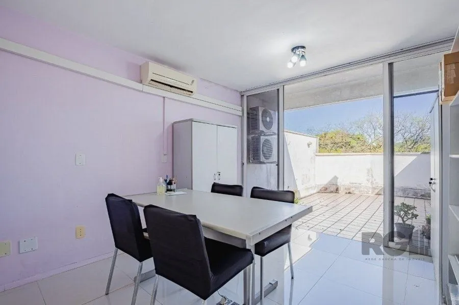 Imagem Excelente cobertura comercial de 79m² com 2 banheiros.