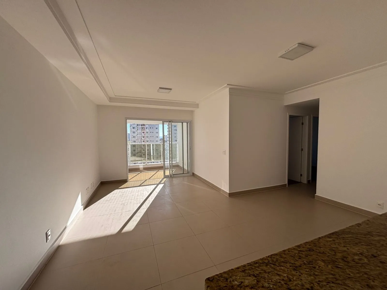 Imagem Apartamento para alugar no Parque Campolim, Sorocaba, 93 m², 3 dormitórios, varanda gourmet, 2 vagas e lazer completo.