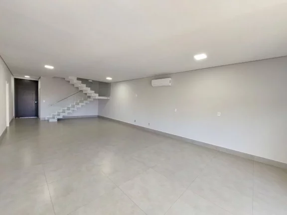 Imagem SOBRADO IMPECÁVEL - 4 SUÍTES E PISCINA - SANTORINI RESIDENCIAL CLUB
