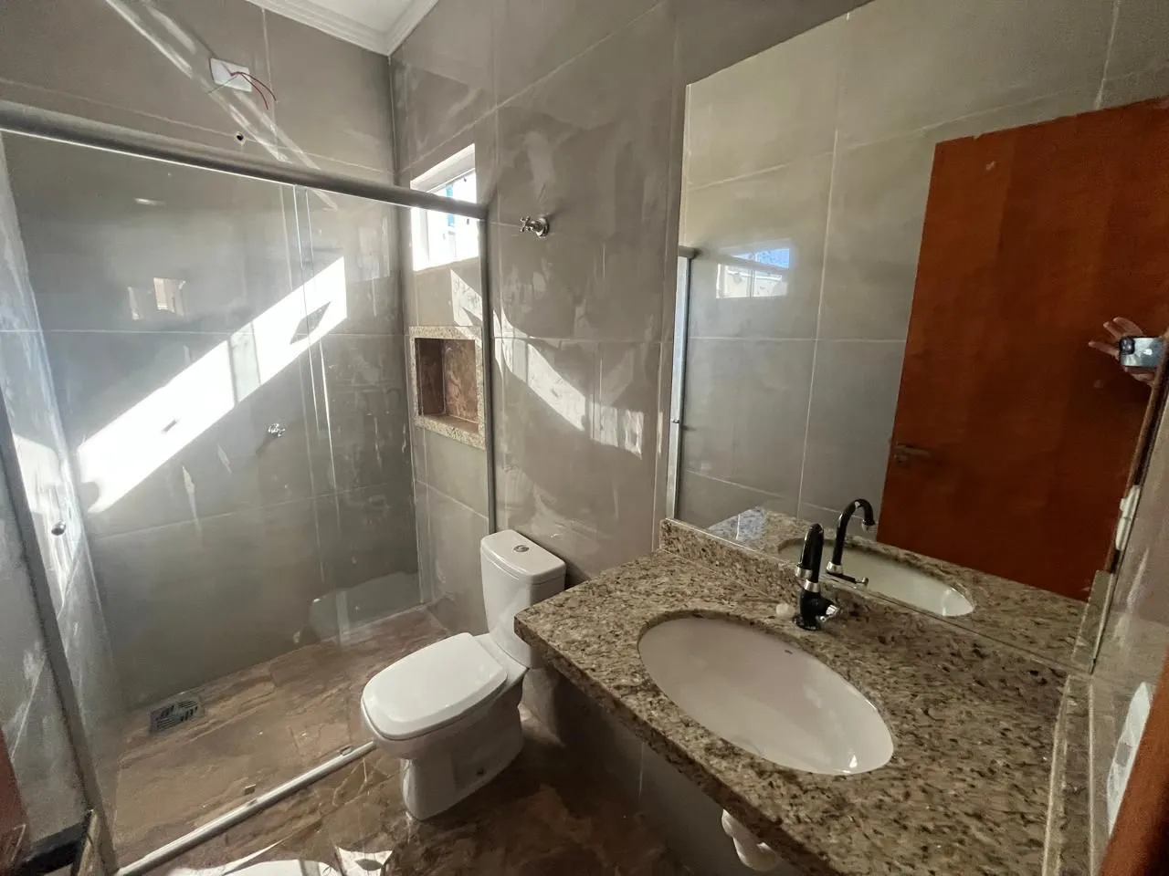 Imagem Residencial Azaléia | Casa com 3 Quartos, Suíte e 125 m² de Terreno