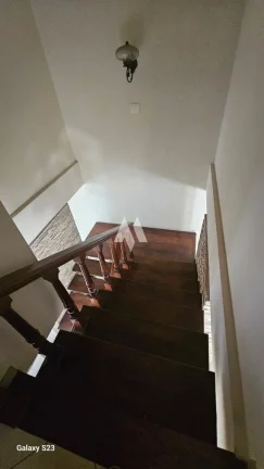 Imagem Casa com 4 dormitórios + 1 suíte + edícula em Ponta da Praia, Santos/SP