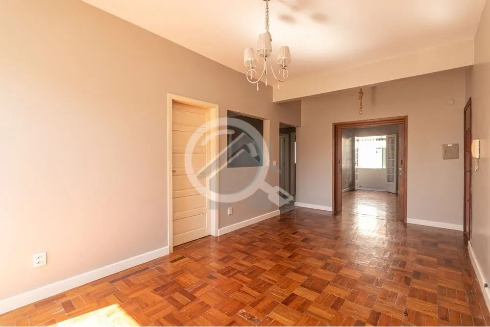 Imagem Charmoso apartamento reformado no segundo pavimento ? 95m² de área privativa! Pronto para morar, e...