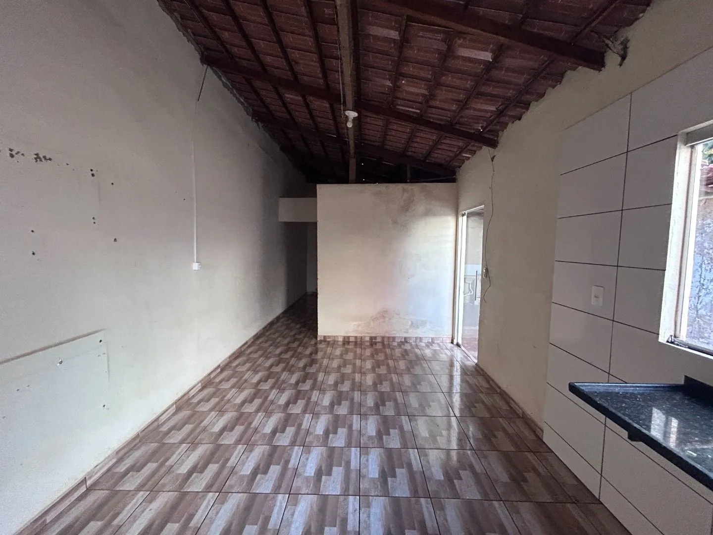 Imagem Casa com 1 dormitório para alugar, 60 m² por R$ 1.000,00/mês - Antônio Caixeta - Patos de Minas/MG