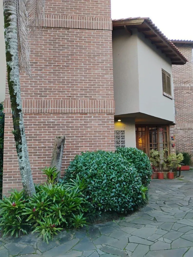 Imagem Casa em condomínio de 166m², 3 suítes 1 vaga do bairro Jardim Isabel