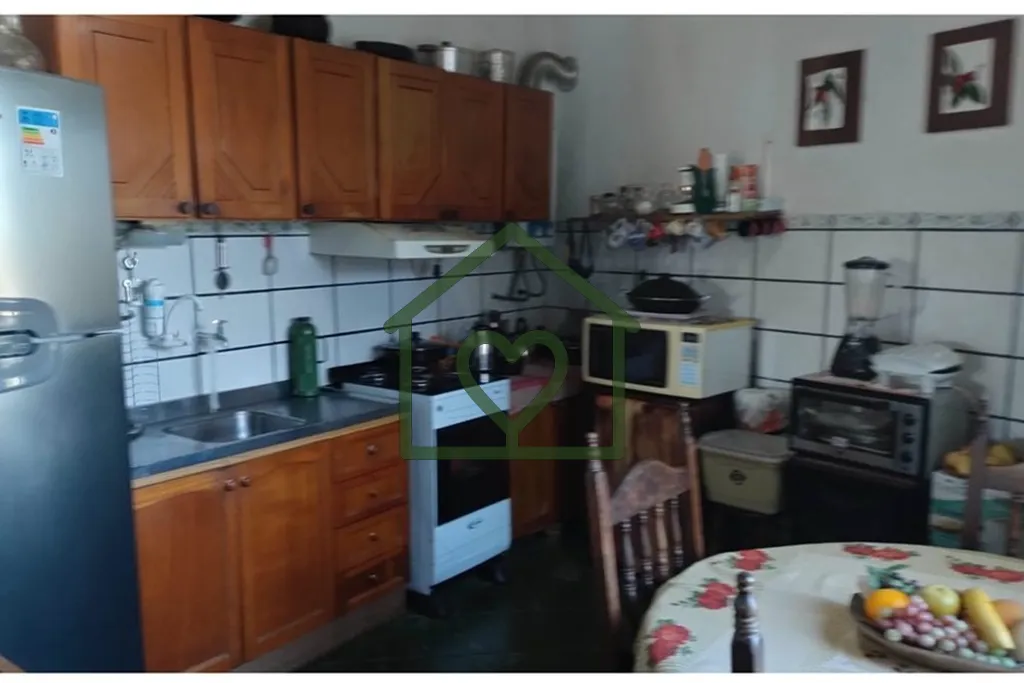 Imagem Esta residência única oferece 231 m² de área construída, combinando conforto, praticidade e cha...